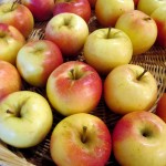 Fresh Apples https://lolajack-global.jp.net/diy-project-arrange-your-own-fall-apple-harvest-basket/