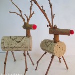Twig & Cork Reindeer https://lolajack-global.jp.net/enjoy-a-bottle-of-wine-and-make-a-twig-cork-reindeer/
