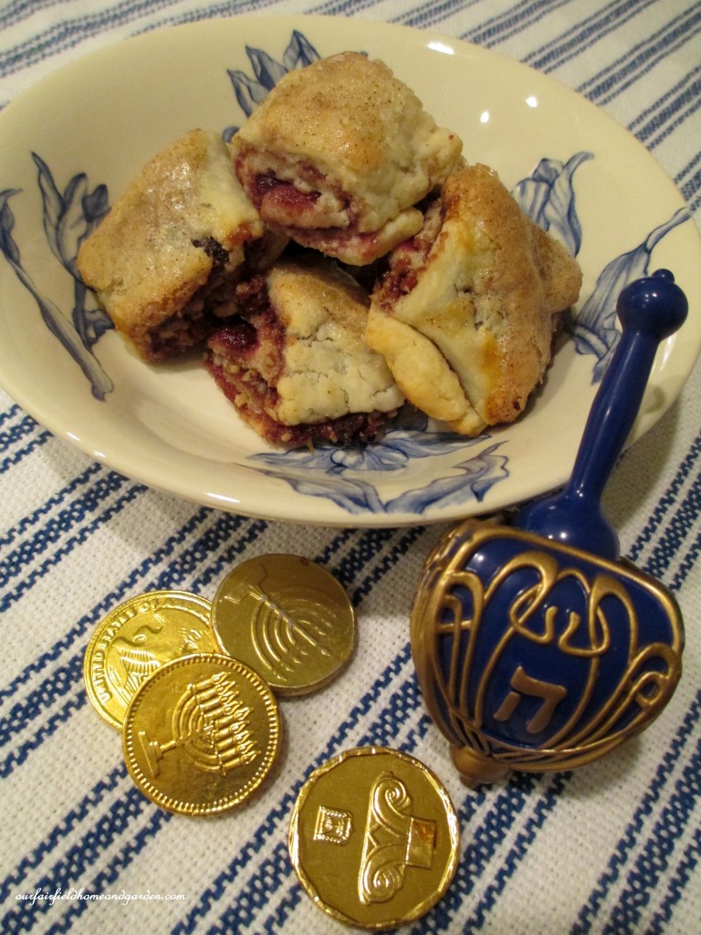 Rugelach cookies ready to enjoy! https://lolajack-global.jp.net/chanukah-recipes-to-die-for/