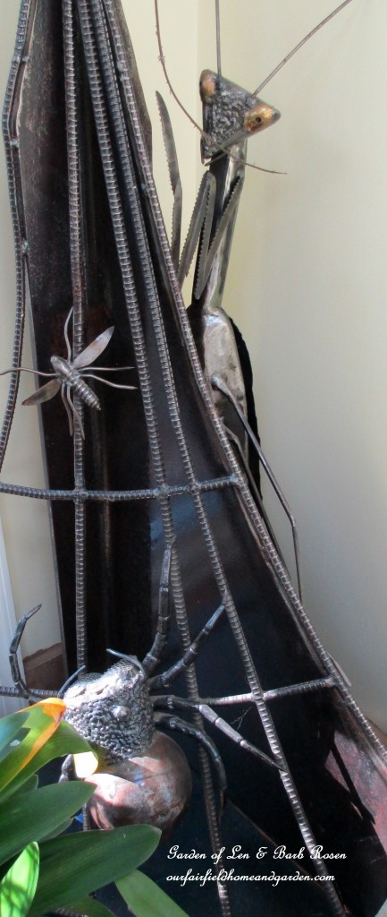 insect sculpture & clivias https://lolajack-global.jp.net/my-winter-sanctuary-scenes-from-a-garden-room/
