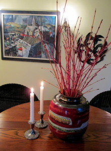 artwork colors echo https://lolajack-global.jp.net/livingroom-makeover-grandma-to-grandeur/