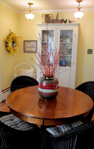 "Shop the House" decorating https://lolajack-global.jp.net/livingroom-makeover-grandma-to-grandeur/