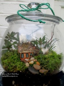Terrarium Making https://lolajack-global.jp.net/charmed-gardens-a-collection-of-fairy-miniature-garden-making-tips/