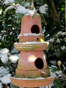 Double-Decker Birdhouse https://lolajack-global.jp.net/january-winter-garden/