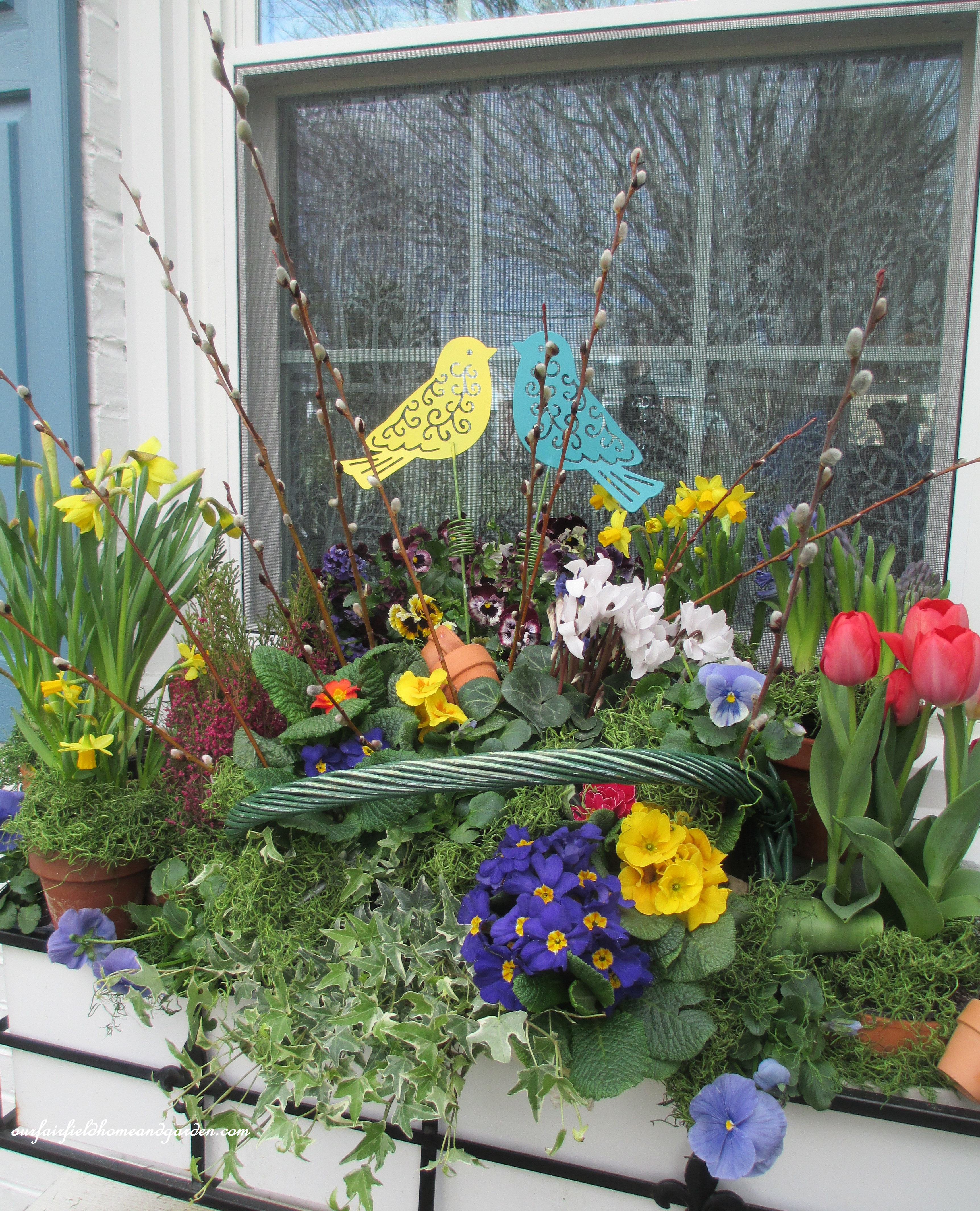 spring windowbox https://lolajack-global.jp.net/diy-project-spring-windowbox-time/
