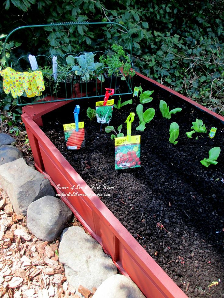 Raised Bed Garden https://lolajack-global.jp.net/diy-project-raised-beds-for-free/