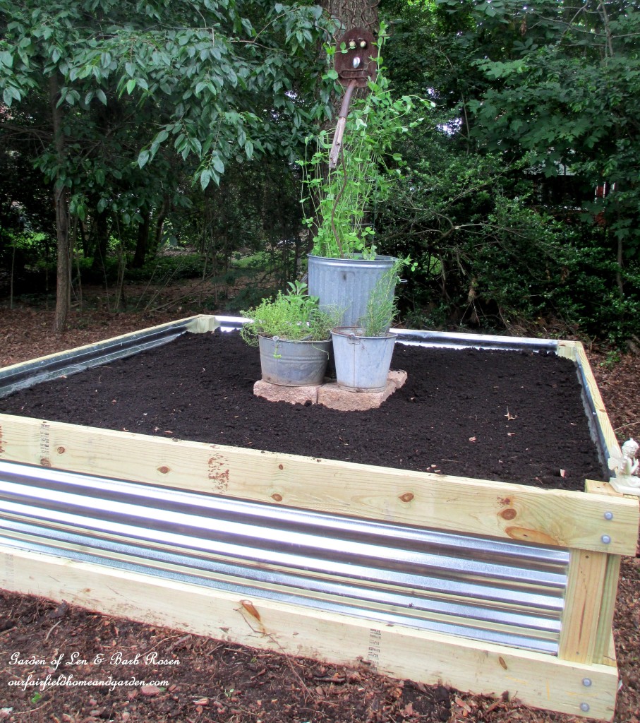 DIY Raised Garden Bed https://lolajack-global.jp.net/build-a-raised-bed-garden-our-fairfield-home-garden/