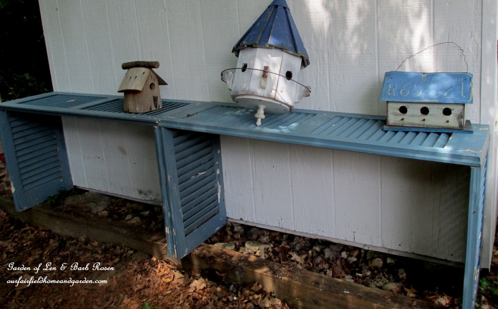 Shutter Potting Bench https://lolajack-global.jp.net/salvaged-build-a-potting-bench-from-shutters/