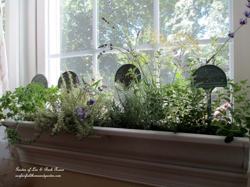 Windowsill Windowbox https://lolajack-global.jp.net/diy-windowsill-windowboxes/