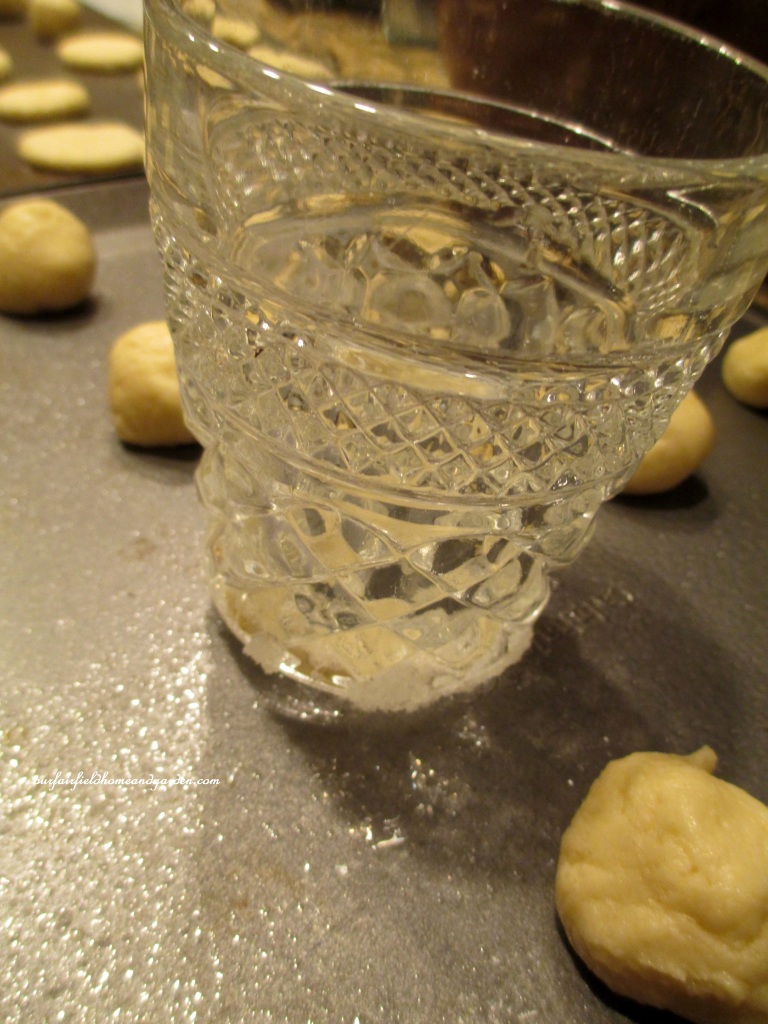 Easy Sugar Cookies https://lolajack-global.jp.net/easy-sugar-cookies-no-rolling-or-cutting/