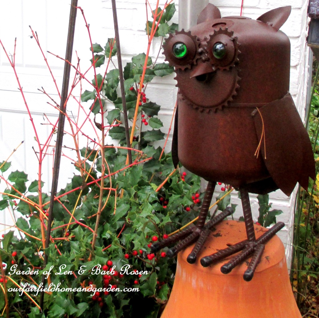 Winter Owl https://lolajack-global.jp.net/rustic-watering-cans-windowboxes-more/