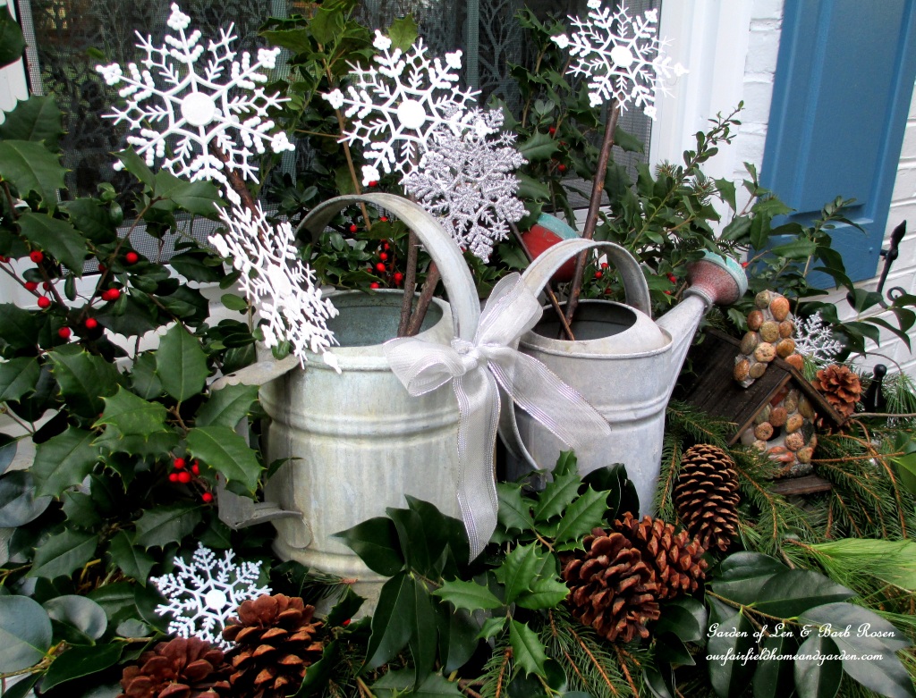 Rustic Winter Windowbox https://lolajack-global.jp.net/rustic-watering-cans-windowboxes-more/