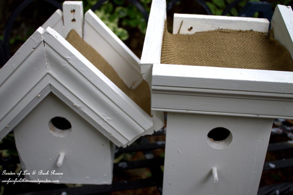 DIY Greenroof Birdhouses https://lolajack-global.jp.net/diy-easy-greenroof-birdhouses/