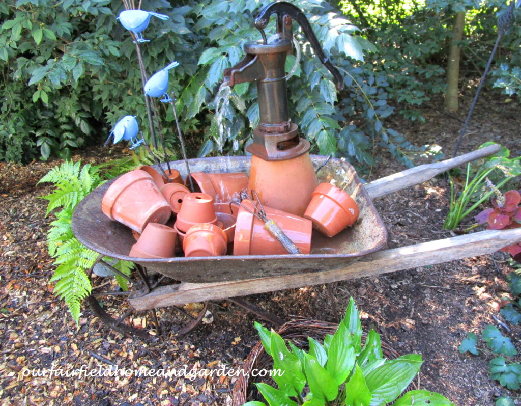 Wheelbarrow Water Feature https://lolajack-global.jp.net/wheelbarrow-water-feature/