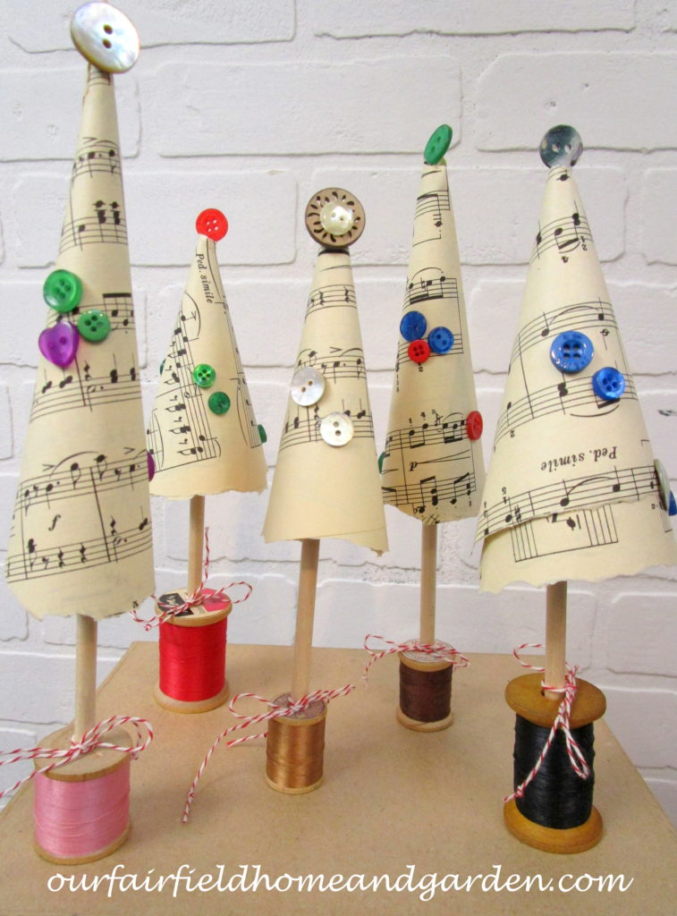 Music Sheet Christmas Tree https://lolajack-global.jp.net/diy-make-music-sheet-christmas-trees/